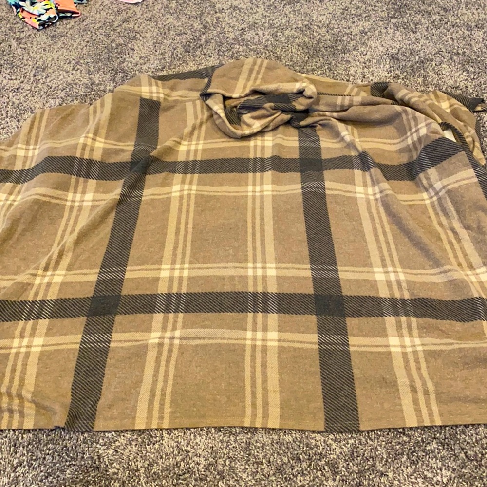 Women’s poncho